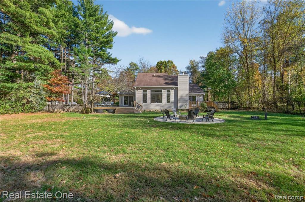 693 Knibbe Road, Lake Orion, MI 48362 — Photo 23