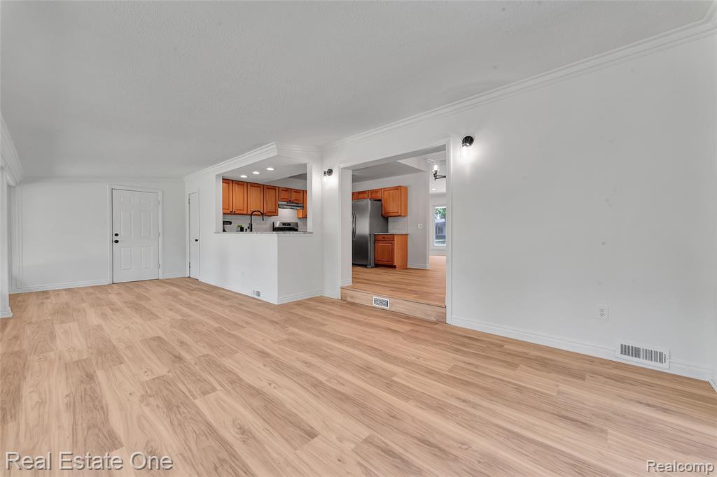 45467 Sterritt Street, Utica, MI 48317 — Photo 19