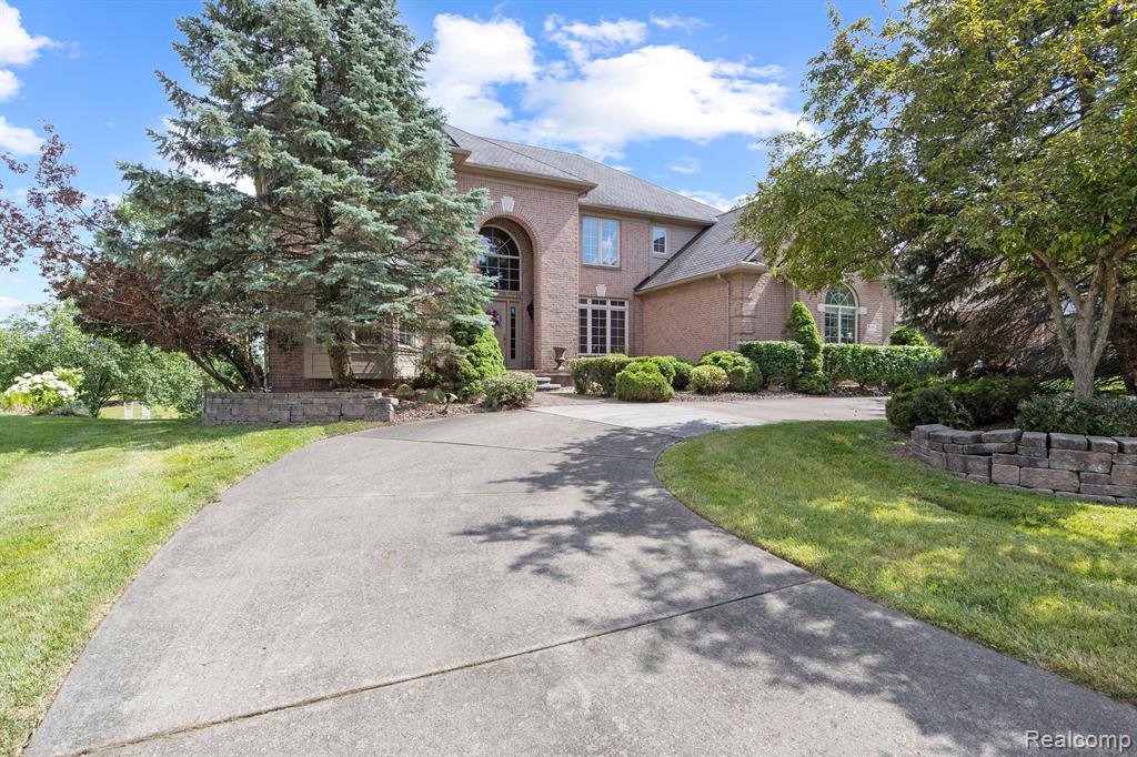 8950 WOODLORE SOUTH Drive, Plymouth, MI 48170 — Photo 4
