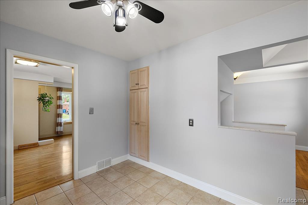 1271 Beaupre Avenue, Madison Heights, MI 48071 — Photo 18