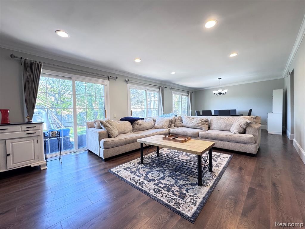 5203 Forestdale Court, West Bloomfield, MI — Photo 13