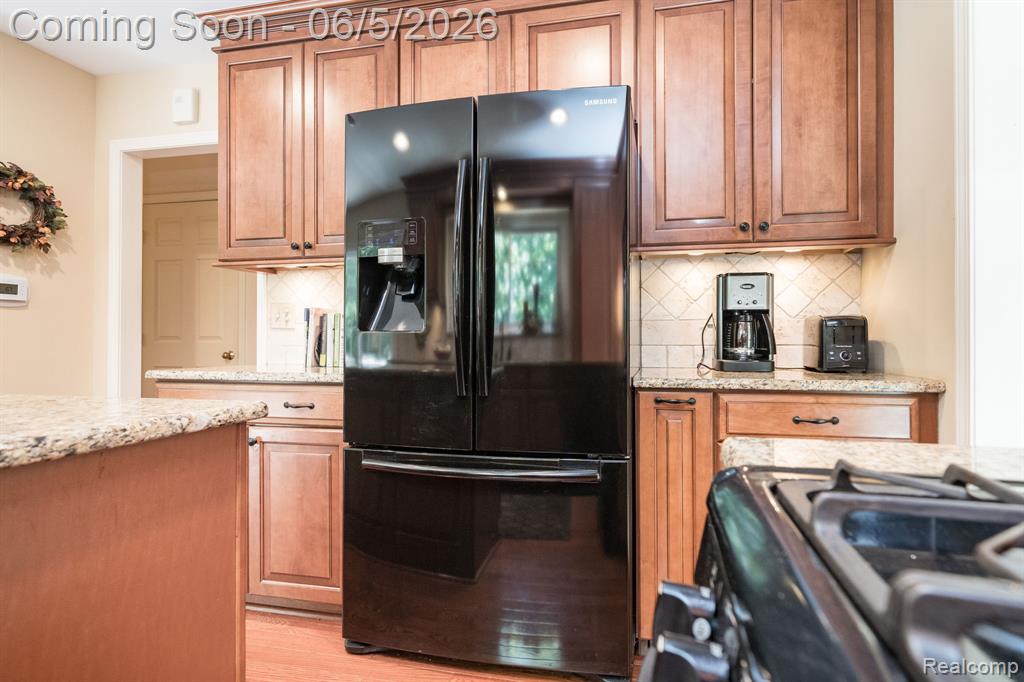 44828 Roundview Drive, Novi, MI — Photo 10