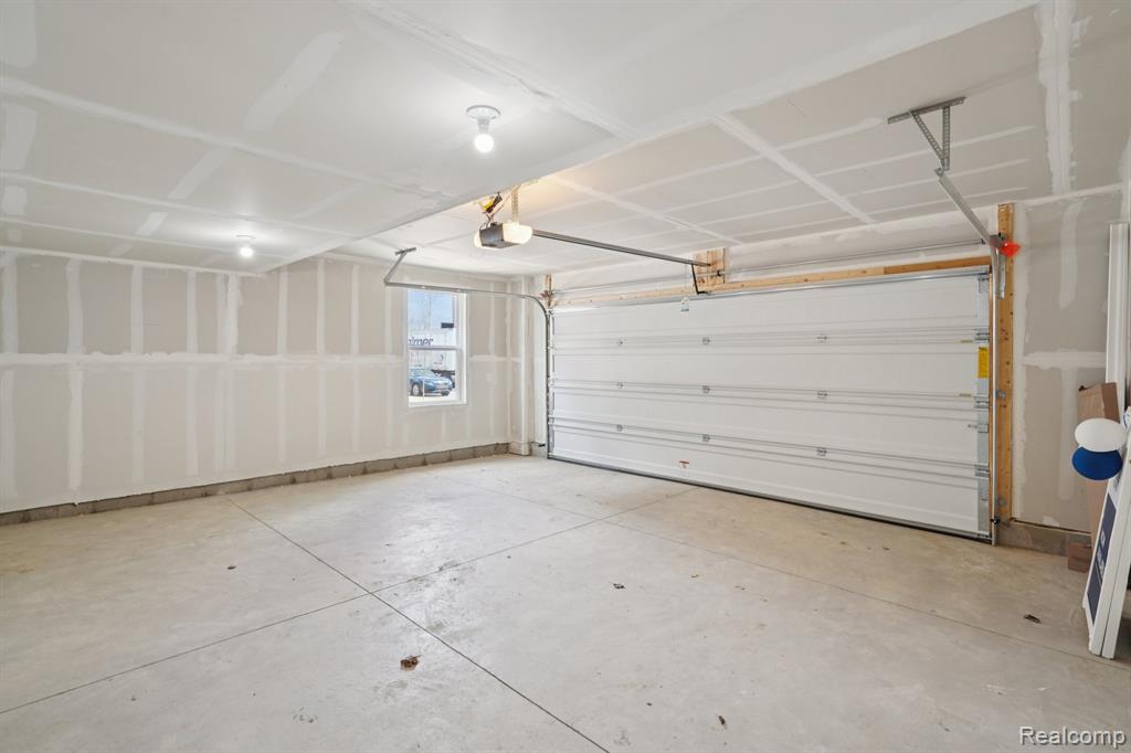 42831 Atwood Avenue, Novi, MI — Photo 28