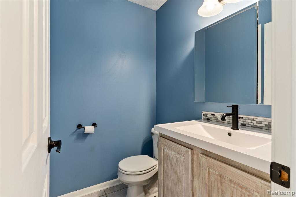 5166 CYPRESS Circle, Grand Blanc, MI 48439 — Photo 22