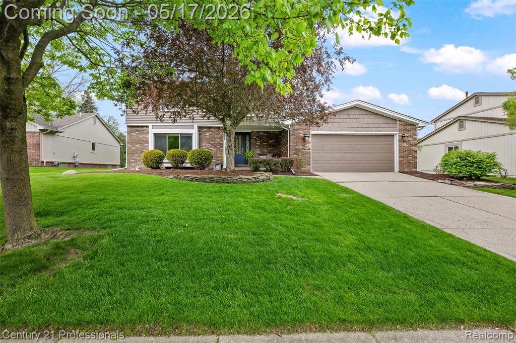 25979 Petros Boulevard, Novi, MI — front exterior