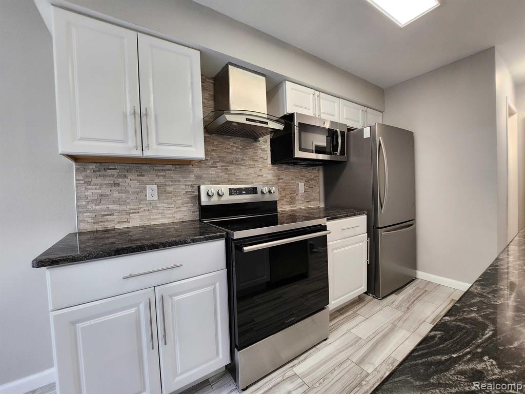 24538 CASHMERE, Southfield, MI 48033 — Photo 8
