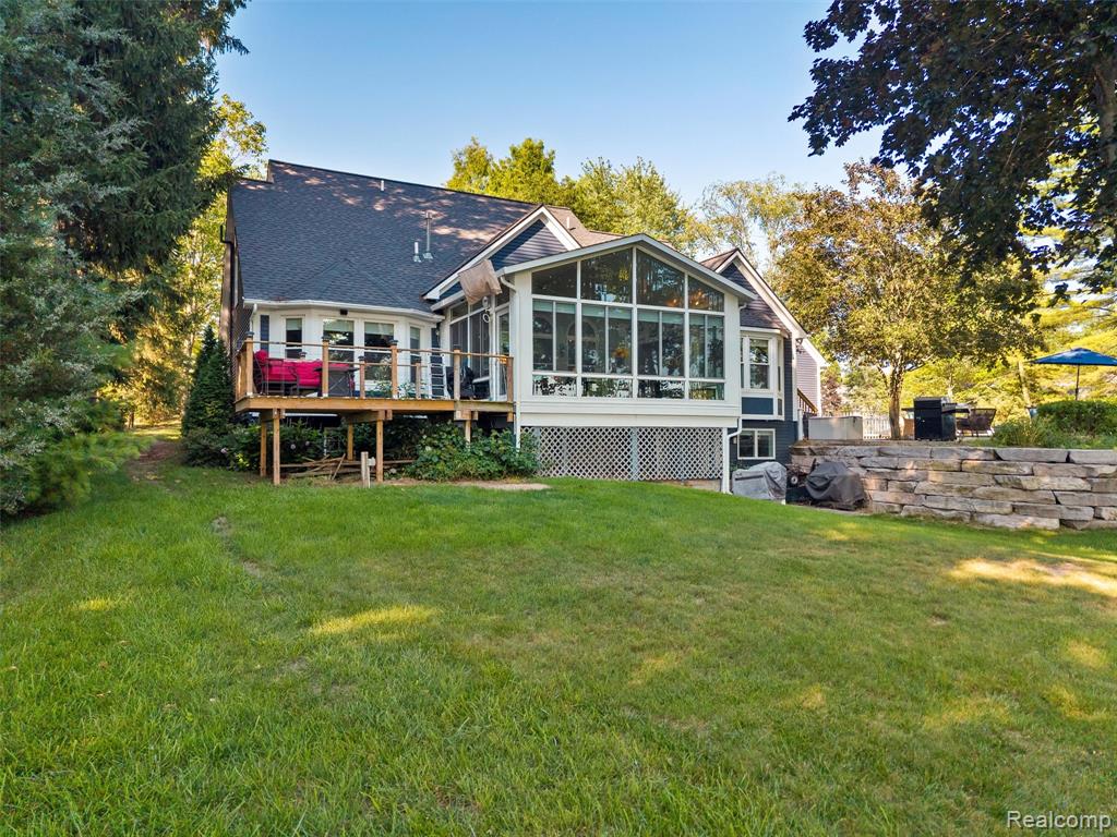 11285 Katrine Drive, Fenton, MI 48430 — Photo 58