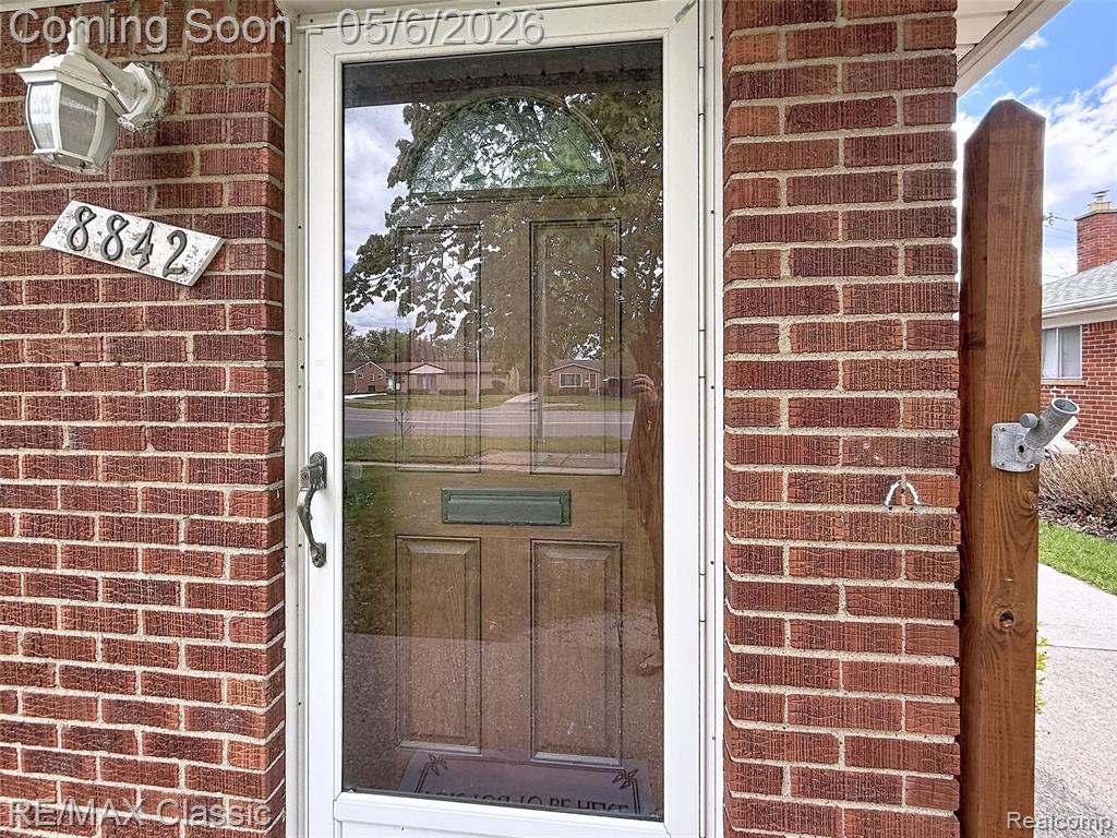 8842 Merriman Road, Livonia, MI 48150 — Photo 2