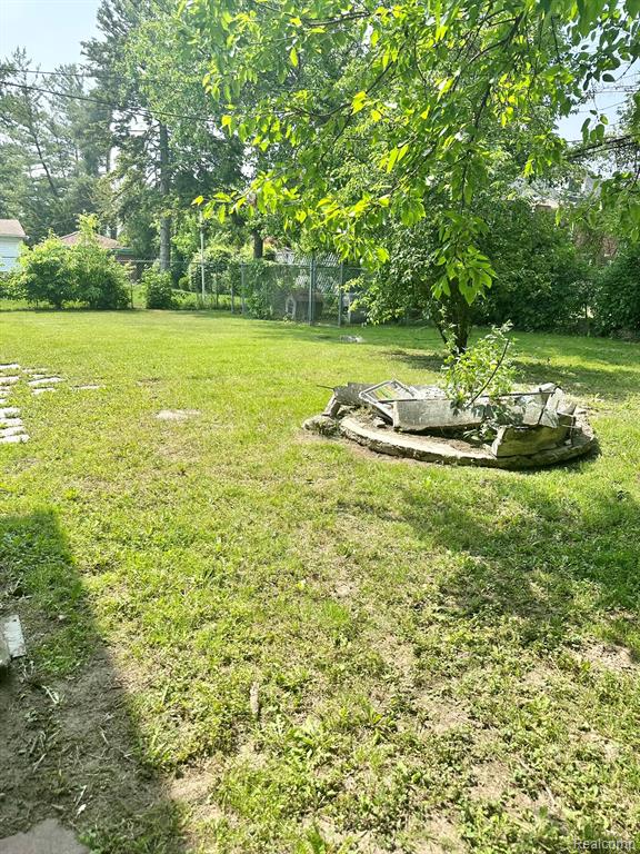 590 W HILDALE Avenue, Highland Park, MI 48203 — Photo 48