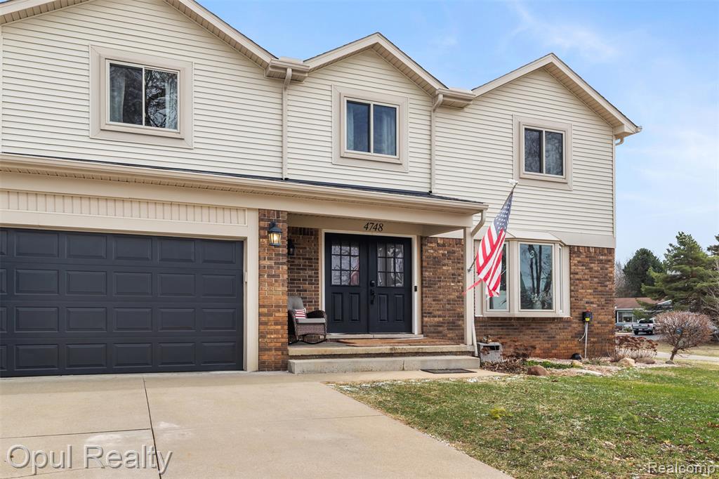 4748 Ravinewood Drive, Commerce Twp, MI 48382 — Photo 4