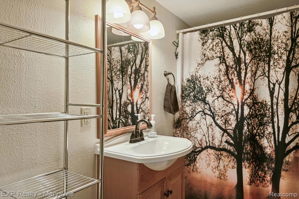 1355 WALDO Road, Williamston, MI 48895 — Photo 38