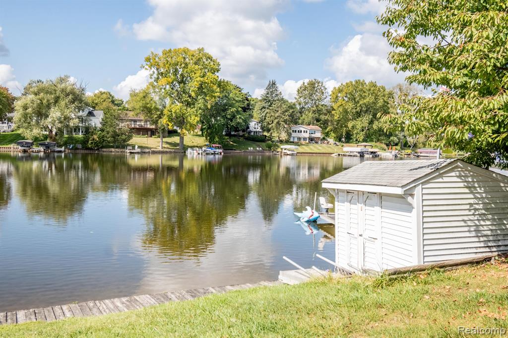 2615 WOODLAND COVE Drive, Brighton, MI 48114 — Photo 32