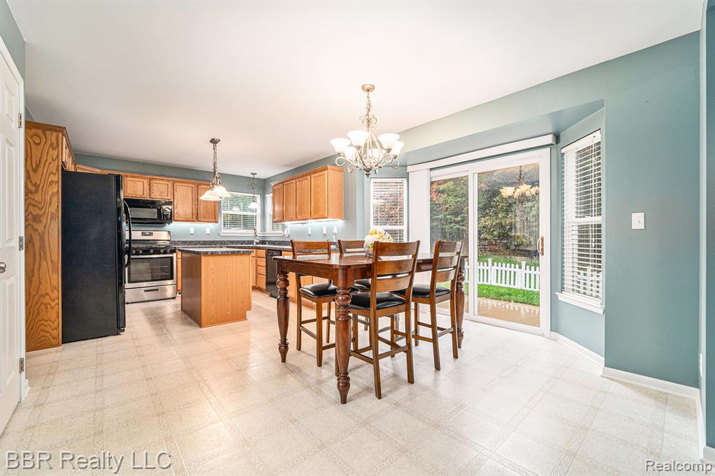22795 Fawn Road, Brownstown, MI 48183 — Photo 10