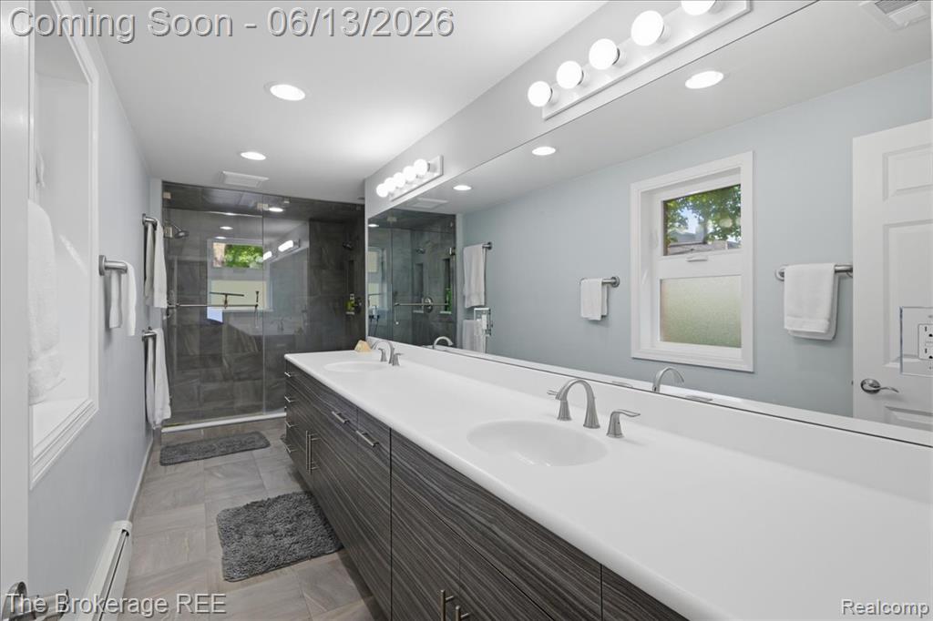 261 Reymont Road N, Waterford, MI 48327 — Photo 14