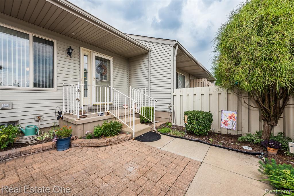 61702 Williamsburg, 2, South Lyon, MI 48178 — Photo 3