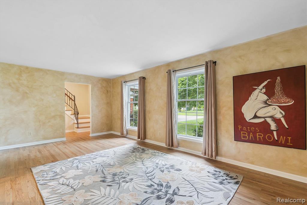 5374 Apple Hill Court, Flushing, MI 48433 — Photo 8