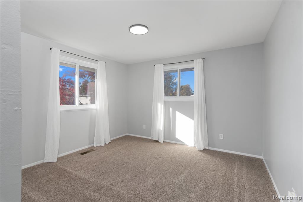 43606 Gainsley Drive, Sterling Heights, MI 48313 — Photo 11