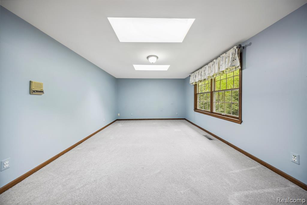 46270 BLOOMCREST Drive, Northville, MI 48167 — Photo 51