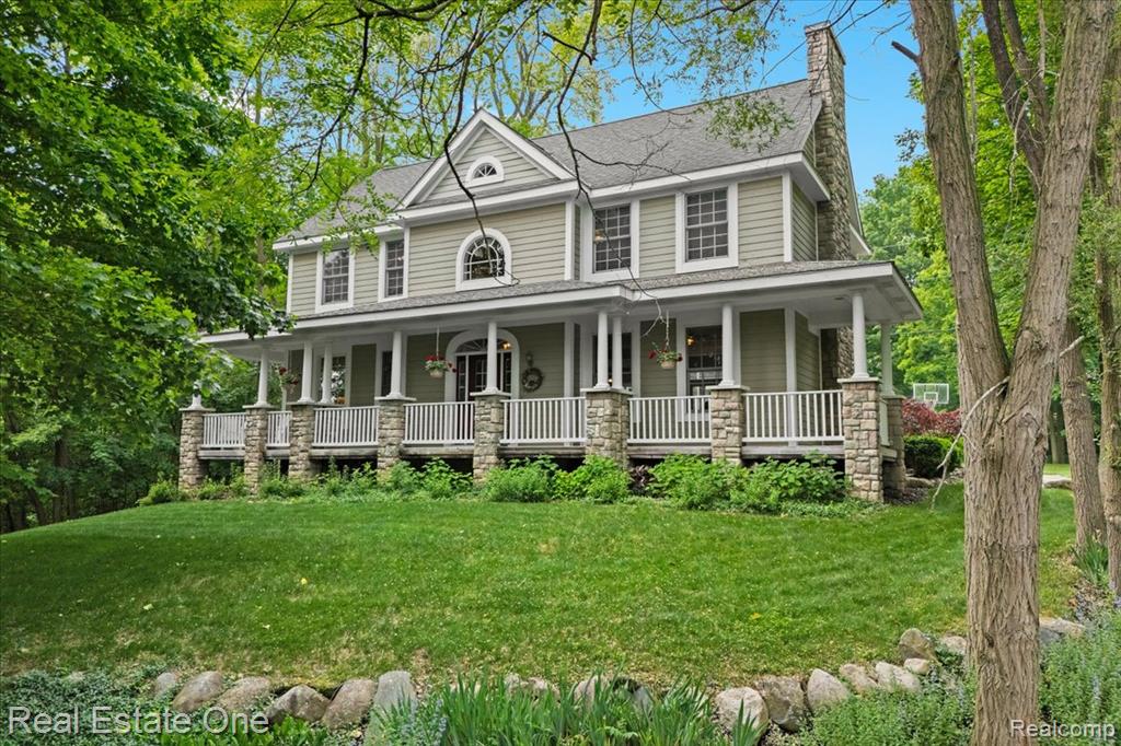 477 E Commerce Street, Milford, MI 48381 — front exterior