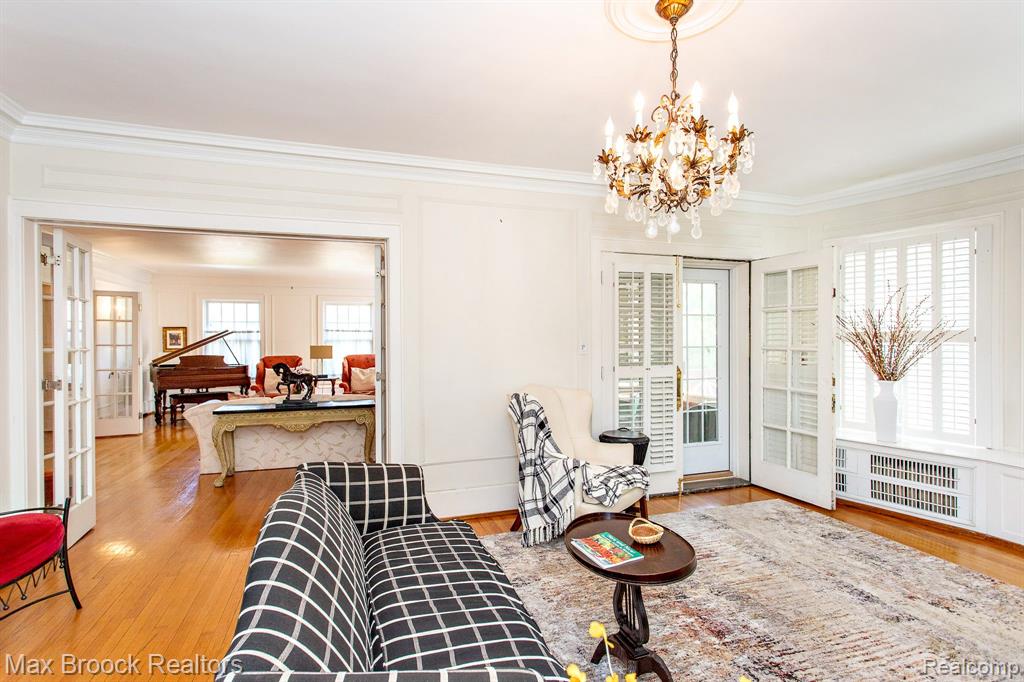 736 CHICAGO Boulevard, Detroit, MI 48202 — Photo 16