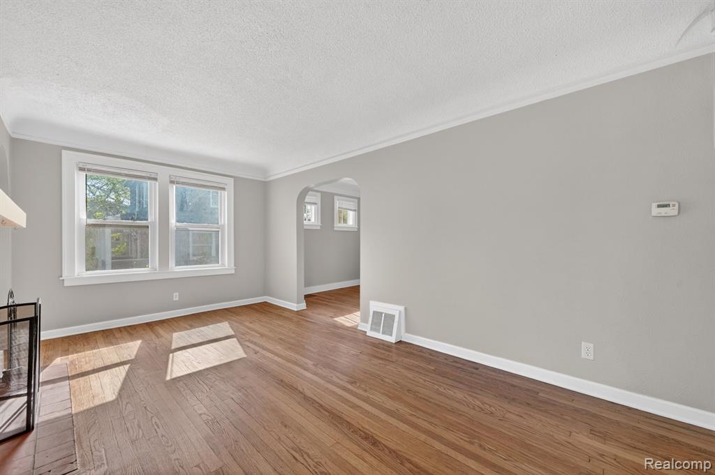 582 E Drayton Street, Ferndale, MI 48220 — Photo 7