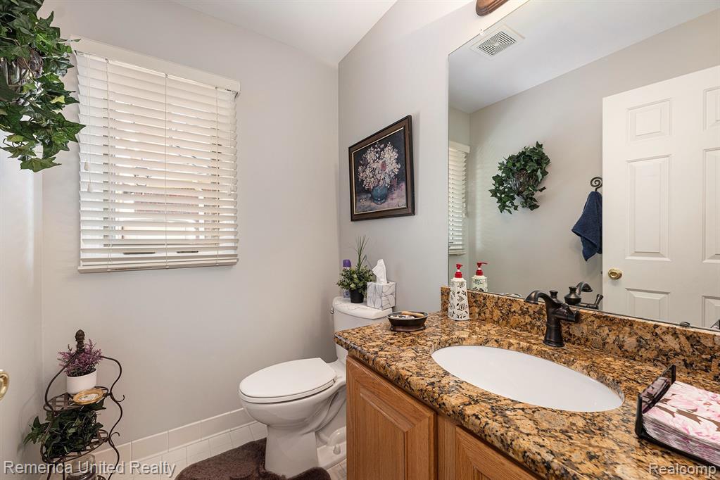 49345 Dunhill Drive, Macomb, MI 48044 — Photo 15