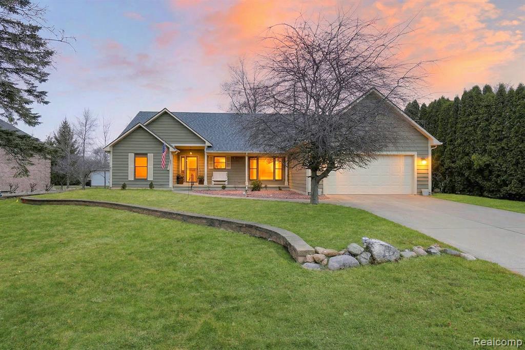 5214 Bloss Drive, Swartz Creek, MI 48473 — front exterior