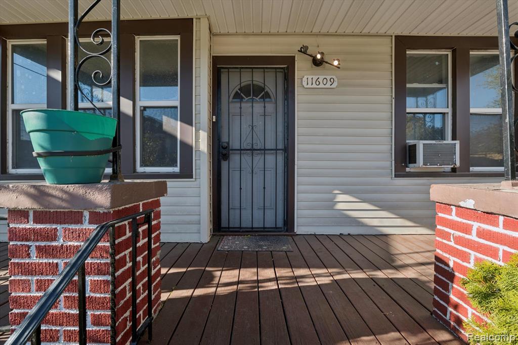 11609 Saint Aubin Street, Hamtramck, MI 48212 — Photo 5