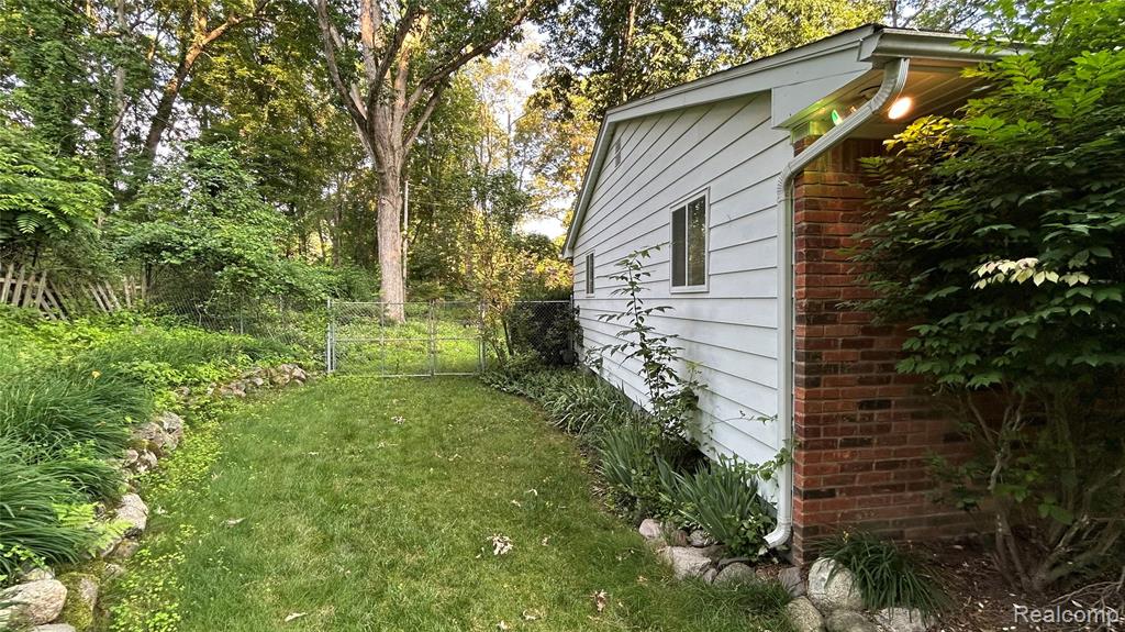 8397 Reese Road, Clarkston, MI 48348 — Photo 24
