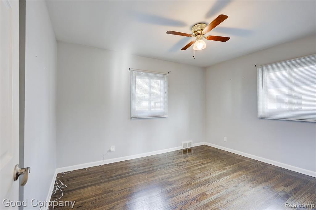 1303 Sycamore Drive, Rochester Hills, MI 48307 — Photo 24