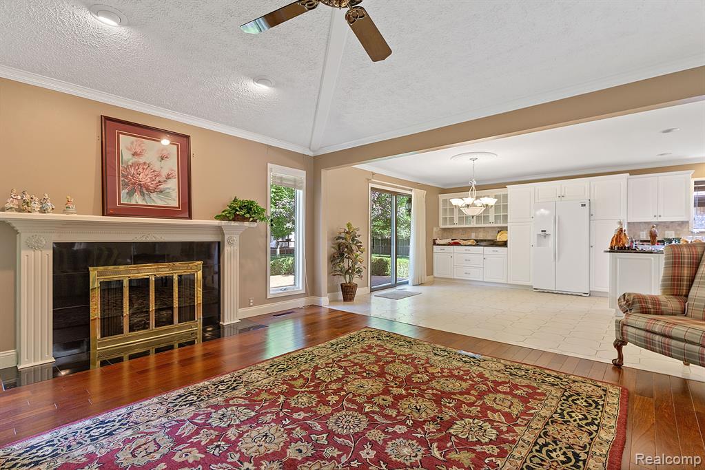40608 MELODY Court, Clinton Twp, MI 48038 — Photo 7