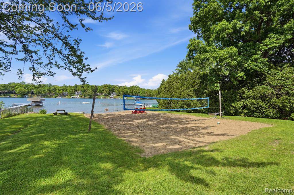 7085 Colony Drive, West Bloomfield, MI 48323 — Photo 21