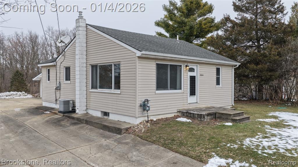 9204 Crosby Lake Road, Clarkston, MI — Photo 2