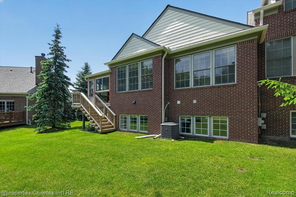 16502 Cypress Court, Northville, MI 48168 — Photo 55