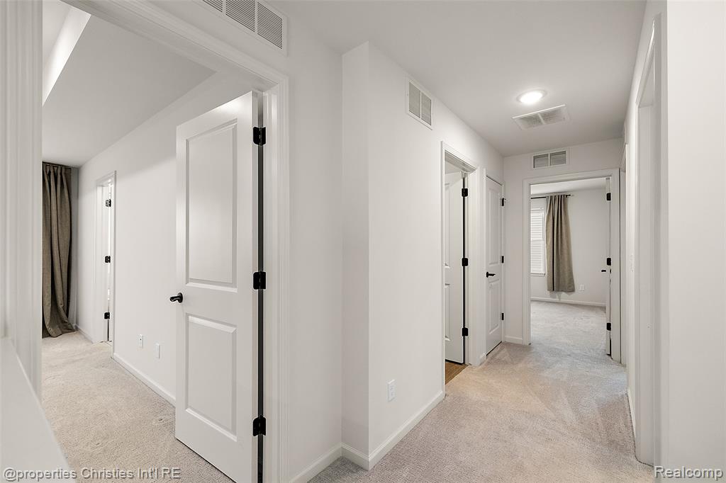 2436 Parkshore Drive, Commerce Twp, MI 48382 — Photo 25