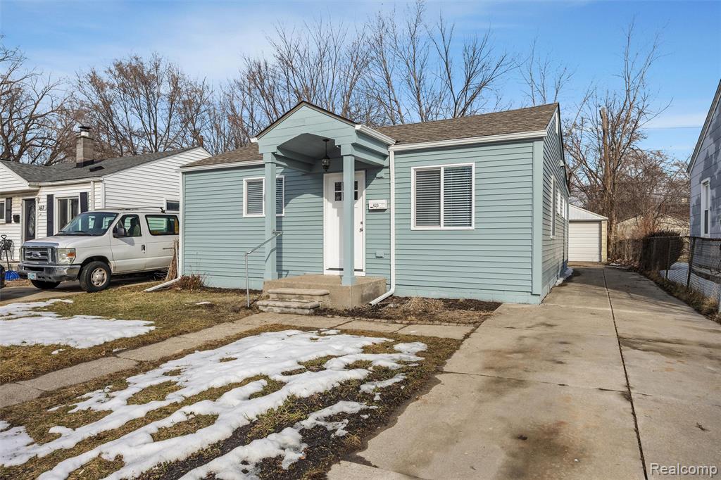 623 E Brockton Avenue, Madison Heights, MI 48071 — Photo 2