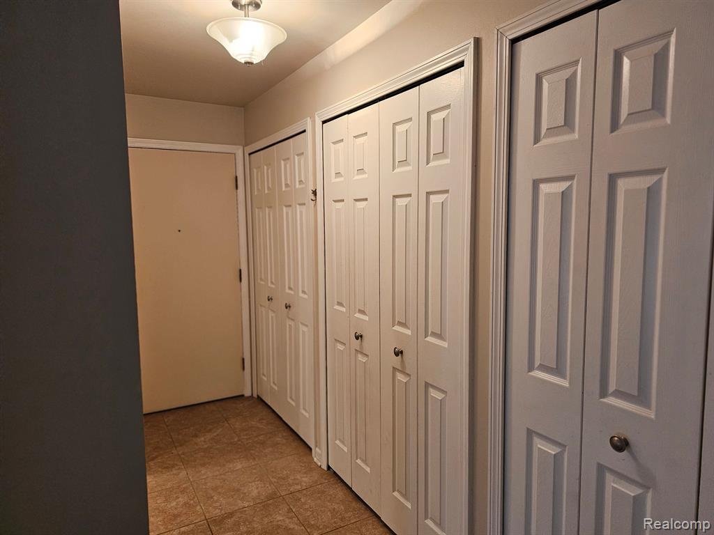 42184 TODDMARK Lane, Clinton Twp, MI 48038 — Photo 11