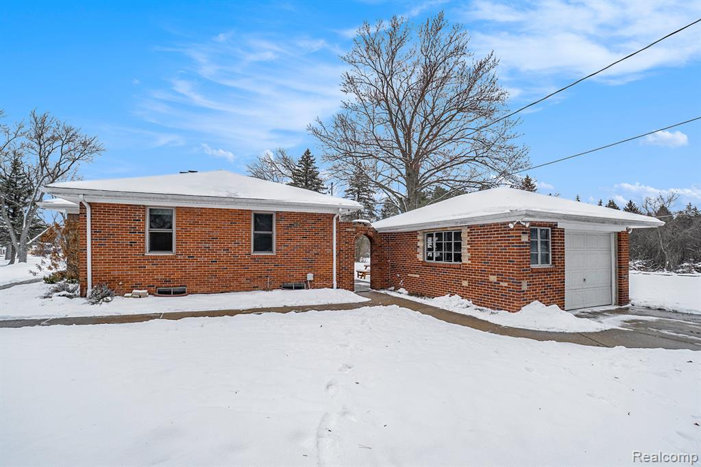 7545 Porter Road, Grand Blanc, MI 48439 — Photo 25