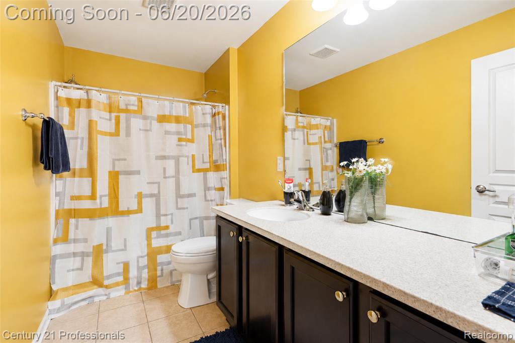 45248 Bartlett Drive, Novi, MI 48377 — Photo 46