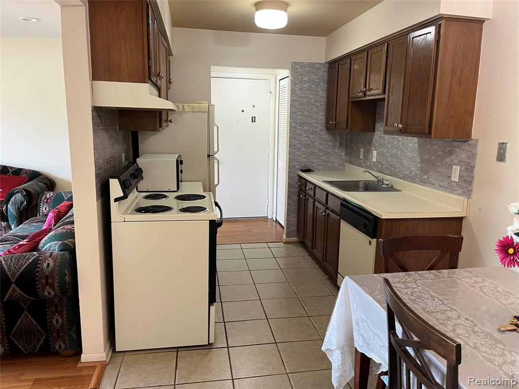 43298 Mound #206 Road, Sterling Heights, MI 48314 — Photo 7