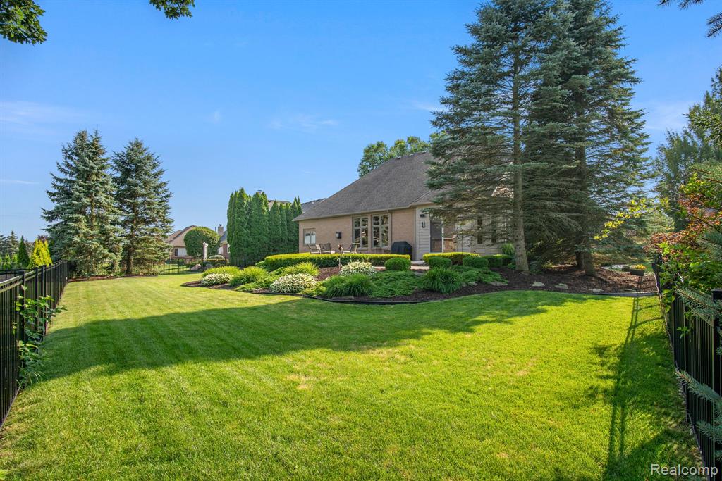 52260 Watkins Glen Drive, Macomb, MI 48042 — Photo 54