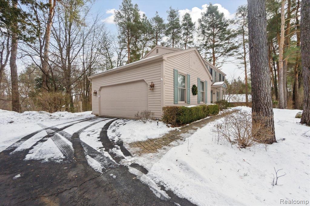 8150 FAWN VALLEY Drive, Clarkston, MI 48348 — Photo 47