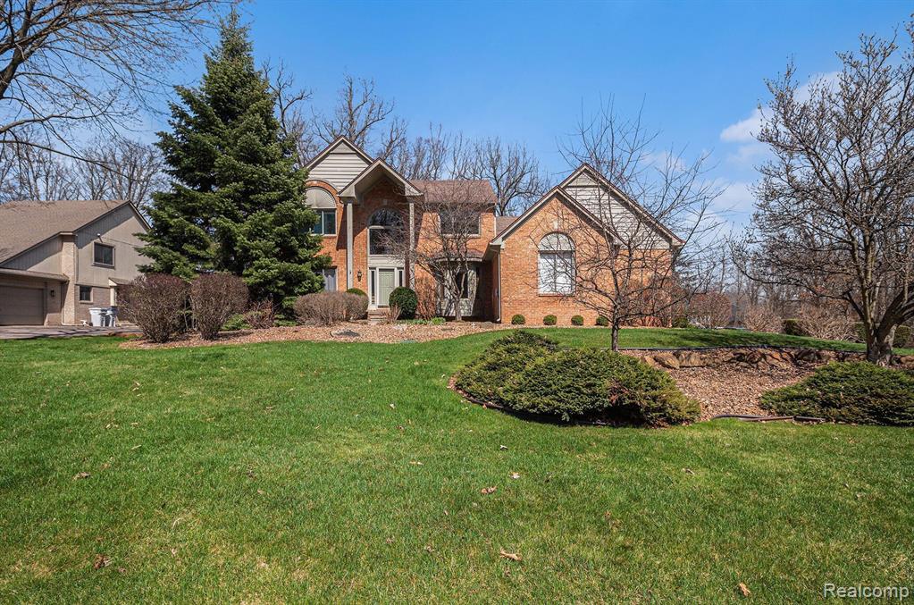 57598 HIDDEN TIMBERS Drive, South Lyon, MI 48178 — Photo 34