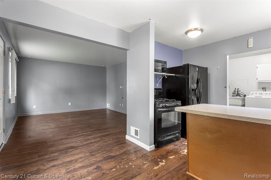 4924 HAZEL Street, Dearborn Heights, MI 48125 — Photo 6