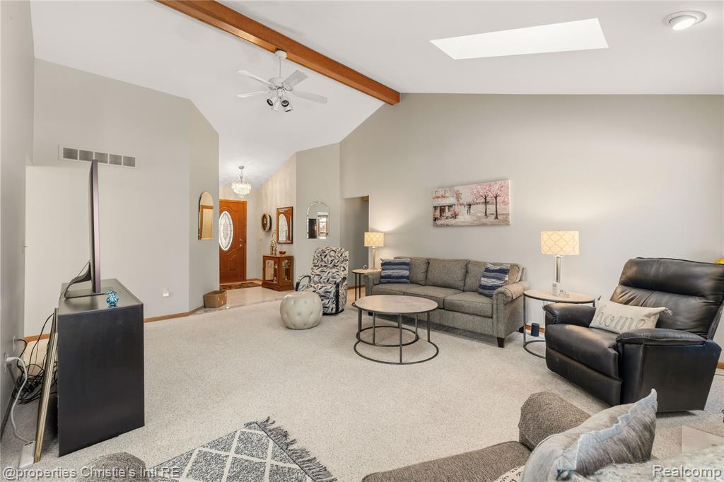39780 Southpointe Avenue, Harrison Township, MI — Photo 8