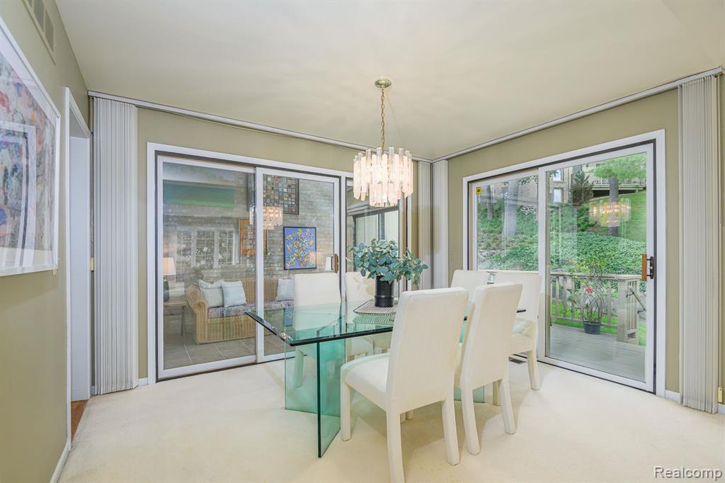2462 HICKORY GLEN Drive, Bloomfield Hills, MI 48304 — Photo 6