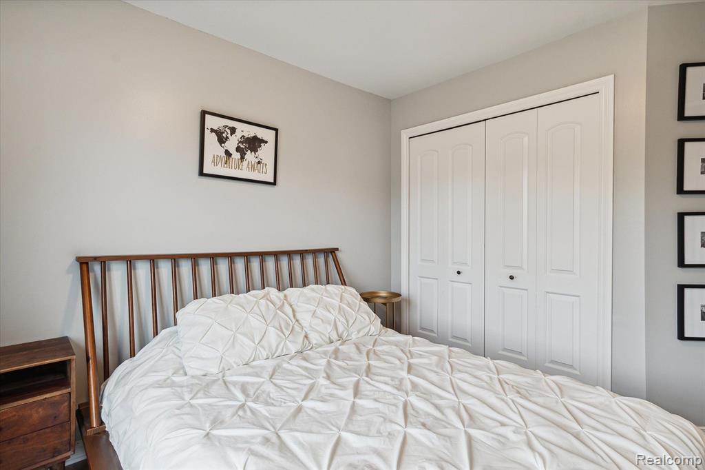 4198 OAK Street, Grand Blanc, MI 48439 — Photo 33