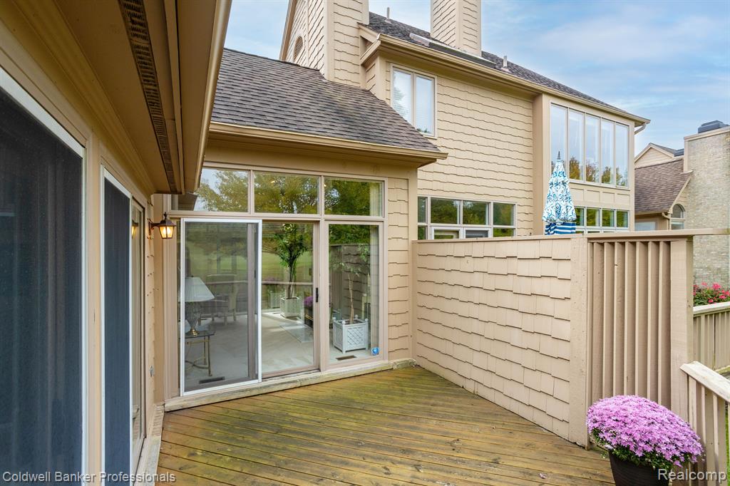 589 CAMBRIDGE Way, 566, Bloomfield Hills, MI 48304 — Photo 9