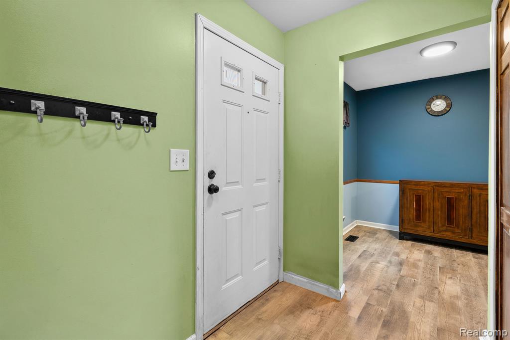 24435 BASHIAN Drive, Novi, MI — Photo 9