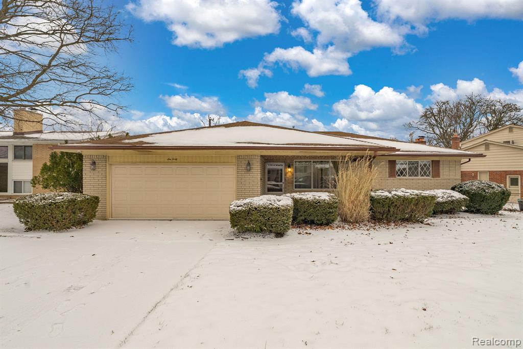 640 Cumberland Street, Mount Clemens, MI 48043 — Photo 2